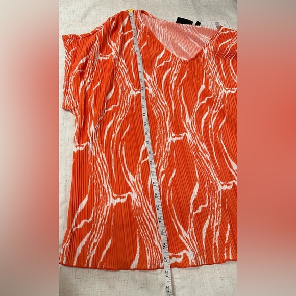 Rafaella Orange and White Blouse ☀️🌴 - Picture 3 of 11